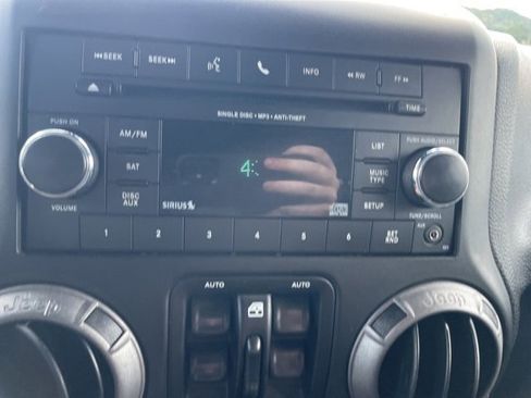 Used 2016 Jeep Wrangler Unlimited Sport w/ Quick Order Package 24S image 16