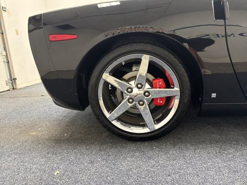 Used 2008 Chevrolet Corvette Coupe w/ Preferred Equipment Group RWD image 26