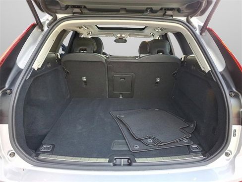 Certified 2025 Volvo XC60 B5 Plus image 26