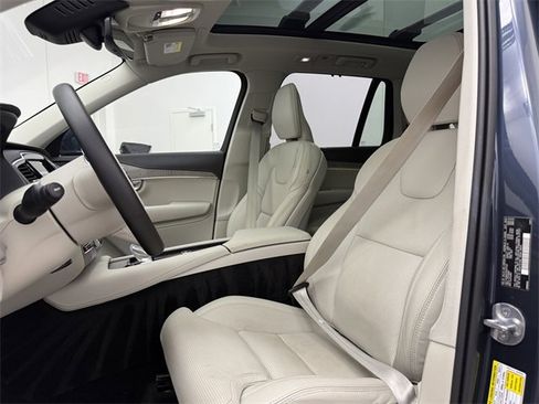 Certified 2024 Volvo XC90 T8 Ultimate w/ Protection Package Premier image 13