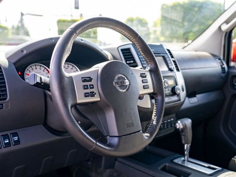 Used 2017 Nissan Frontier PRO-4X w/ Pro-4x Luxury Package AWD/4WD image 13