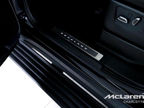 Used 2025 Cadillac Escalade V AWD/4WD image 16