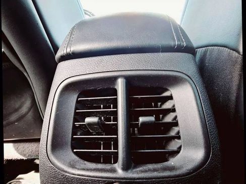 Used 2020 Jeep Cherokee Latitude Plus w/ Cold Weather Group image 19