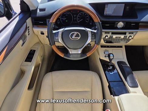 Used 2013 Lexus ES 300h 300h w/ Luxury Pkg image 14