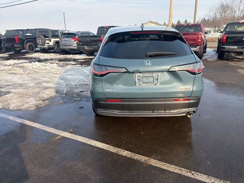 Used 2024 Honda HR-V Sport image 6