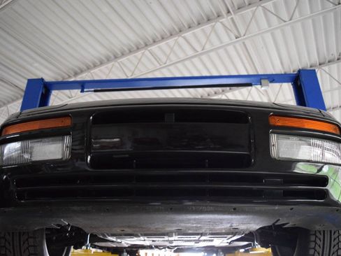 Used 1988 Porsche 944 Turbo RWD image 90