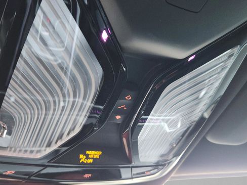 Used 2024 BMW X5 xDrive50e image 23