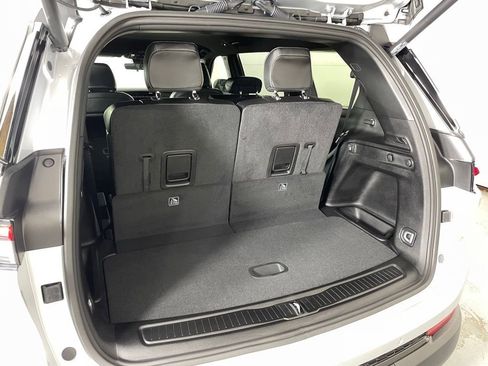 New 2025 Jeep Grand Cherokee L Laredo AWD/4WD image 39