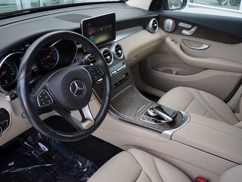 Used 2019 Mercedes-Benz GLC 350e GLC 350e image 32