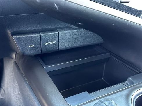 Used 2024 Toyota Camry SE image 16