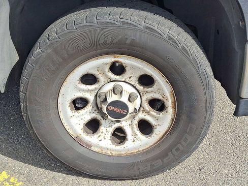Used 2007 GMC Sierra 1500 W/T AWD/4WD image 9
