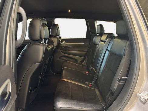 Used 2018 Jeep Grand Cherokee Altitude AWD/4WD image 24