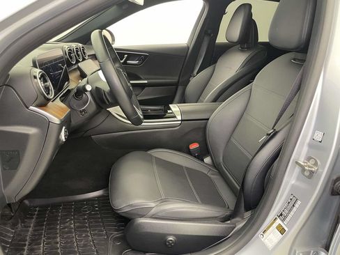 Used 2025 Mercedes-Benz C 300 4MATIC Sedan image 11