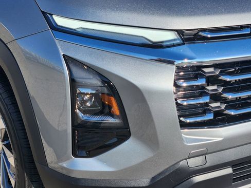 New 2026 Chevrolet Equinox LT w/ Convenience Package II image 9