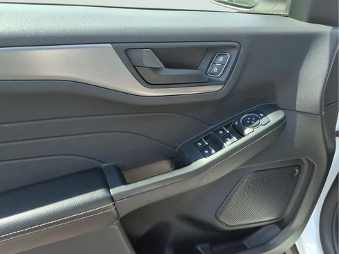 Used 2025 Ford Escape Active FWD image 9