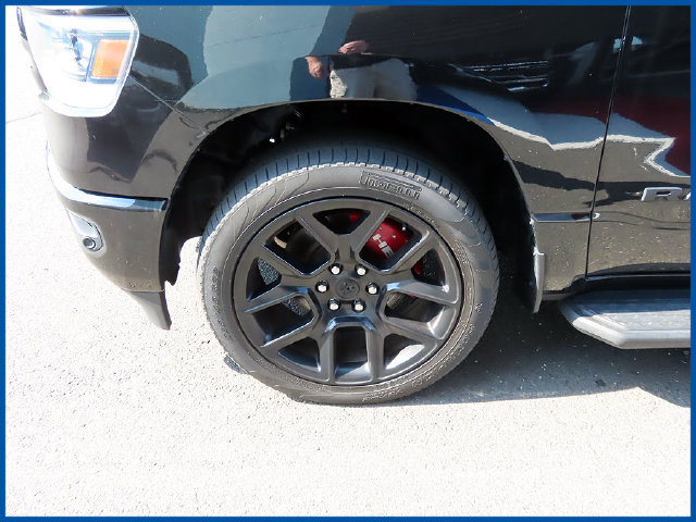 Used 2023 RAM 1500 Laramie AWD/4WD image 4