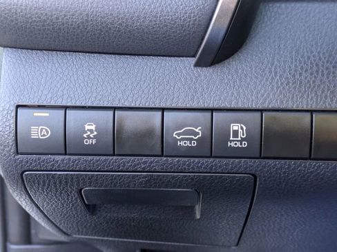 Used 2024 Toyota Camry SE image 22