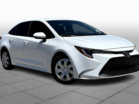 Used 2021 Toyota Corolla LE FWD image 3
