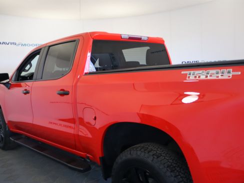 Used 2023 Chevrolet Silverado 1500 LT Trail Boss w/ Protection Package image 11