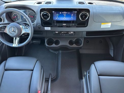New 2025 Mercedes-Benz Sprinter 3500 image 13