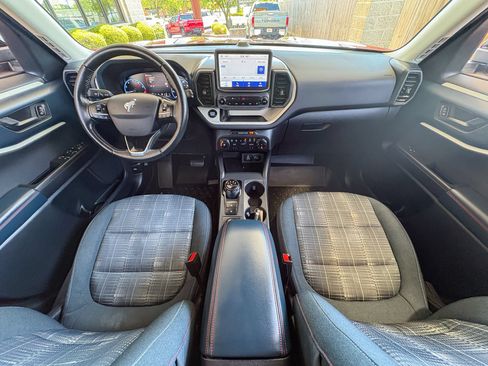 Used 2023 Ford Bronco Sport Heritage w/ Heritage Convenience Package AWD/4WD image 2