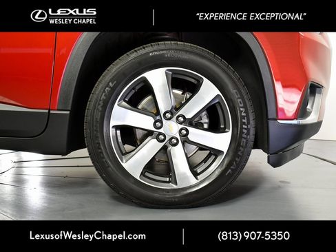 Used 2021 Chevrolet Traverse LT w/ LT Premium Package image 5