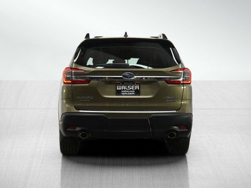 Used 2023 Subaru Ascent Limited image 4