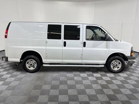 Used 2024 GMC Savana 2500 w/ Driver Convenience Package RWD image 7