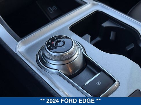 Certified 2024 Ford Edge SEL image 30