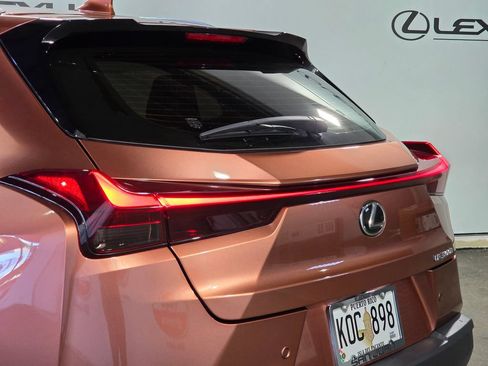 Used 2025 Lexus UX 300h FWD image 10