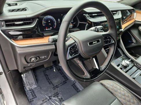 Used 2026 Jeep Grand Cherokee L Summit w/ Obsidian Package AWD/4WD image 10