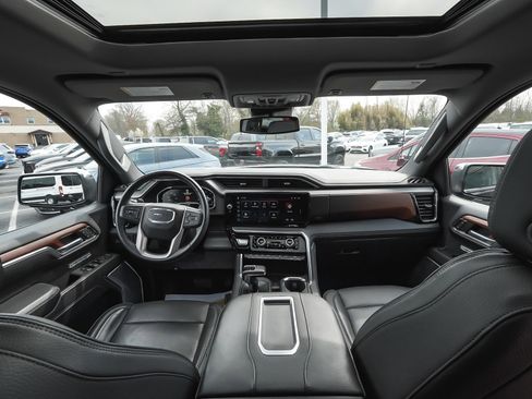 Used 2022 GMC Sierra 1500 Denali AWD/4WD image 40