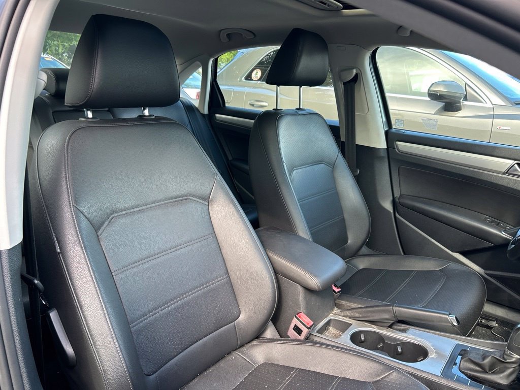 Used 2019 Volkswagen Passat 2.0T Wolfsburg w/ Wheels & Sunroof Package FWD image 39