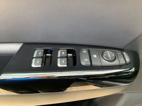 Used 2022 Kia Sportage SX image 12