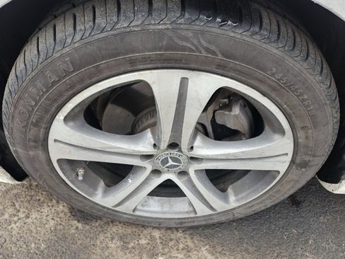 Used 2019 Mercedes-Benz E 300 4MATIC image 9