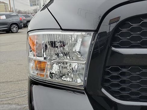 Used 2019 RAM 1500 Express image 9