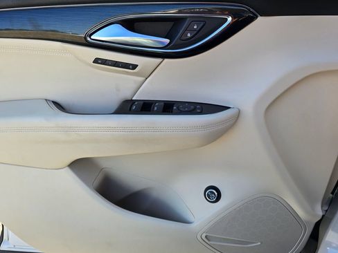 Certified 2021 Buick Envision Essence FWD image 26