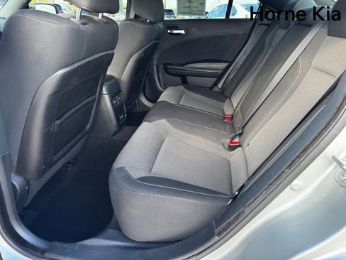 Used 2019 Dodge Charger SXT image 13