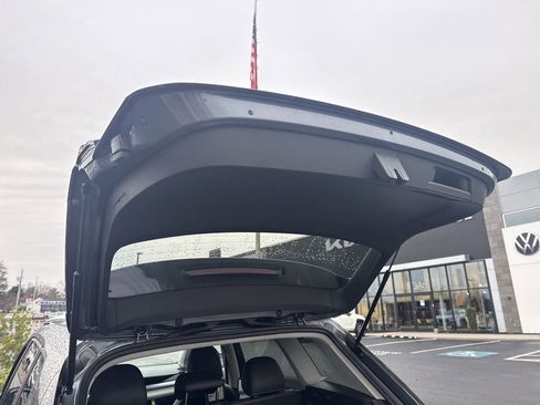 New 2026 Volkswagen Taos SE FWD image 43