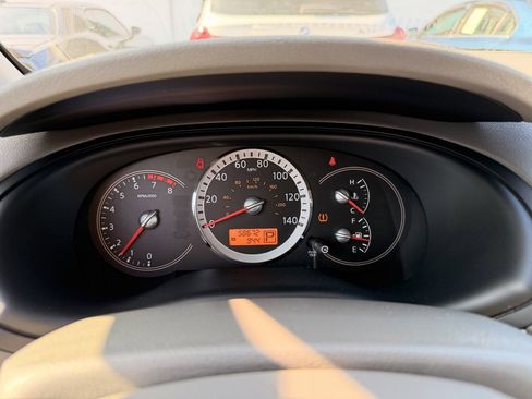 Used 2009 Nissan Quest w/ Seat Pkg image 11