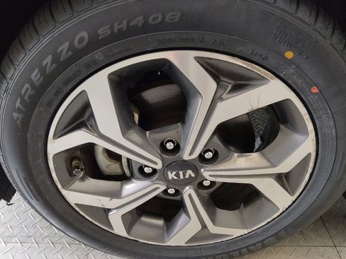 Used 2019 Kia Forte LXS image 31