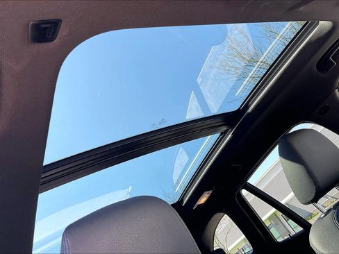 Used 2019 BMW X1 xDrive28i w/ Convenience Package AWD/4WD image 13