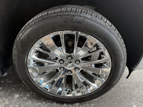 Used 2023 Chevrolet Silverado 1500 LT w/ Leather Package image 12