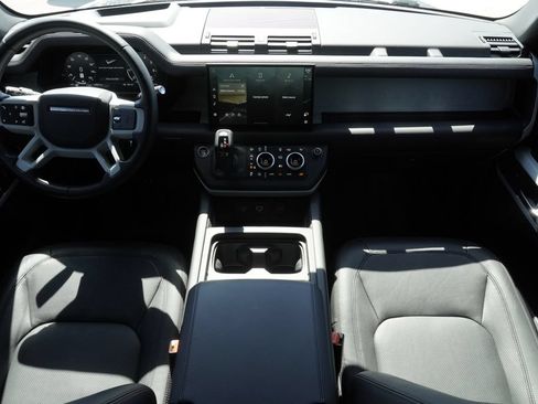 Used 2024 Land Rover Defender 110 SE AWD/4WD image 9