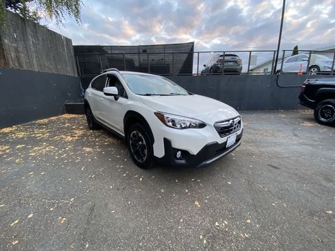 Used 2023 Subaru Crosstrek 2.0i Premium AWD/4WD image 8