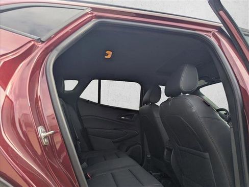 Certified 2024 Chevrolet Trax RS w/ Sunroof Package image 14