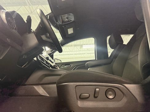 Used 2023 Chevrolet Colorado LT w/ LT Convenience Package II image 8