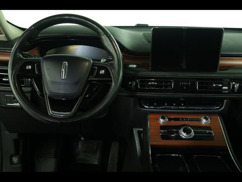Used 2022 Lincoln Aviator Reserve w/ Elements Package Plus AWD/4WD image 15