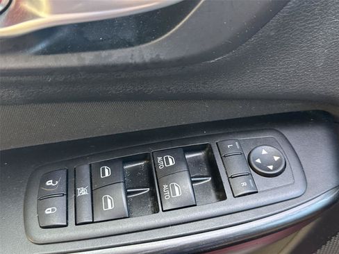 Used 2014 Jeep Cherokee Latitude w/ Cold Weather Group AWD/4WD image 20