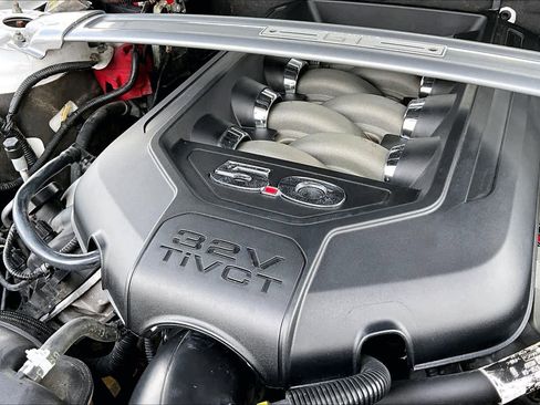 Used 2014 Ford Mustang GT image 28